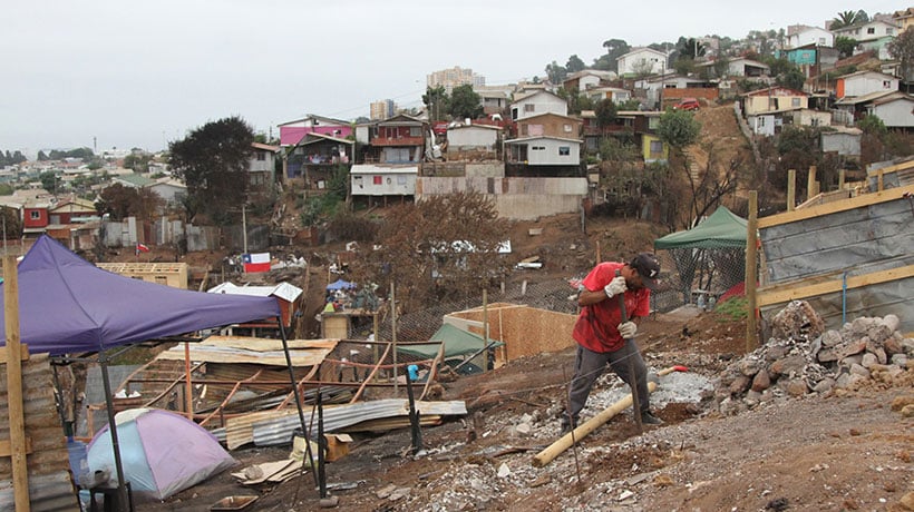 Diputado denuncia que más de 80 damnificados murieron esperando la reconstrucción tras el megaincendio