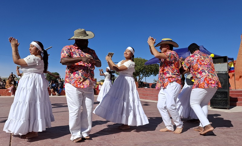 Colombianos residentes celebran su día de independencia en explanada del municipio de Antofagasta Colombianos residentes celebran su día de independencia en explanada del municipio de Antofagasta