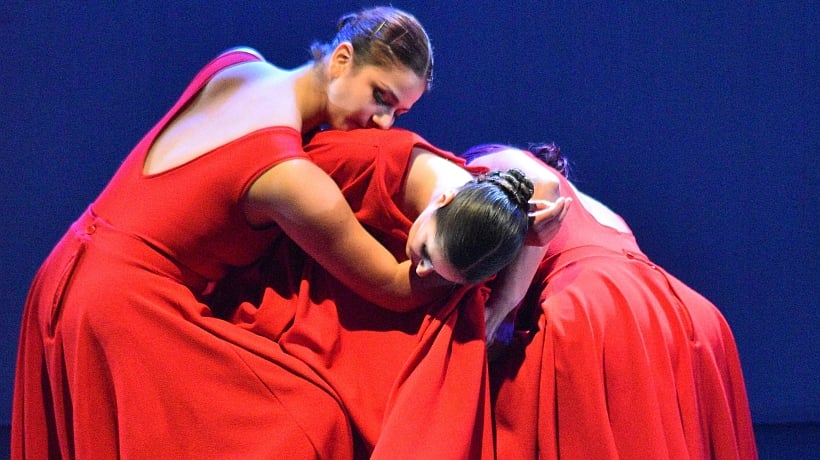 DanzaHora conmemora aniversario en Puerto Montt con obra inspirada en Gabriela Mistral