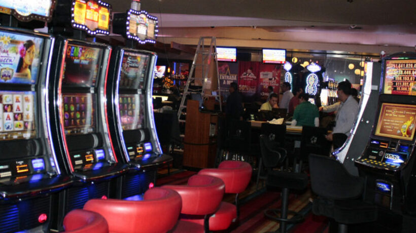 Contraloría revela más de mil ingresos a casinos por funcionarios con licencia médica en La Araucanía Contraloría revela más de mil ingresos a casinos por funcionarios con licencia médica en La Araucanía