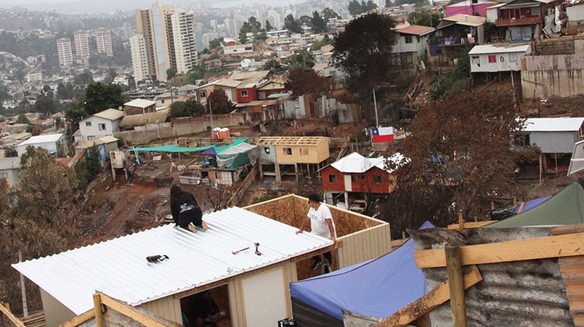 Expertos proyectan que reconstrucción podría tardar hasta 8 años tras megaincendio Expertos proyectan que reconstrucción podría tardar hasta 8 años tras megaincendio