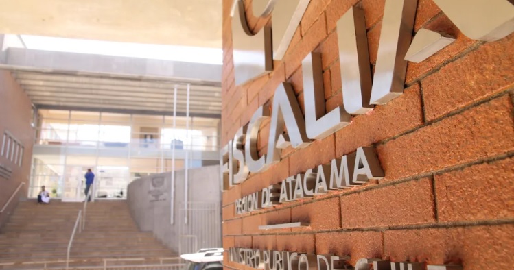 Fiscales sostienen encuentro con directivas de apoderados del Colegio Estación de Paipote Fiscales sostienen encuentro con directivas de apoderados del Colegio Estación de Paipote