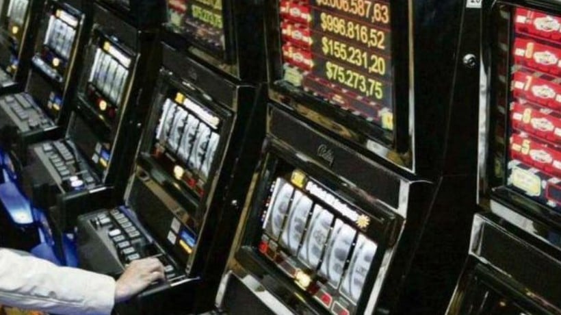 Ñuble: Funcionarios públicos ingresaron 615 veces al casino estando con licencia médica Ñuble: Funcionarios públicos ingresaron 615 veces al casino estando con licencia médica
