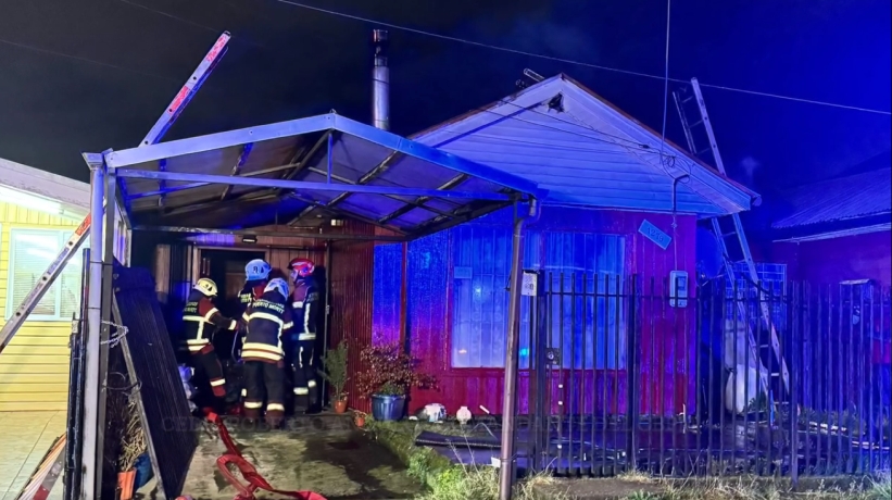 Incendio afectó vivienda en Puerto Montt mientras sus dueños fueron al supermercado
