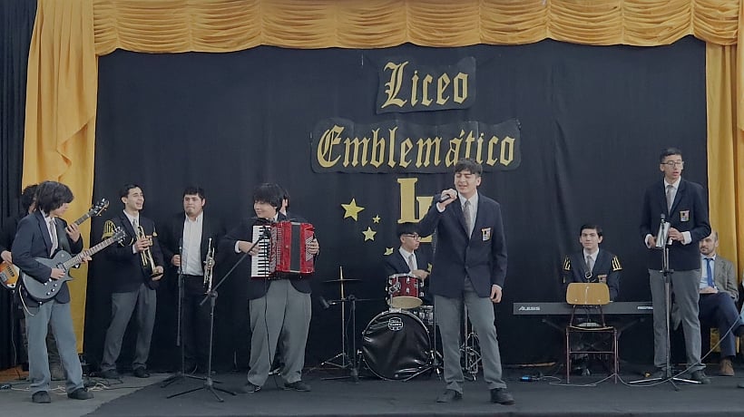 Liceo de Hombres de Puerto Montt fue reconocido como el primer establecimiento emblemático de la región