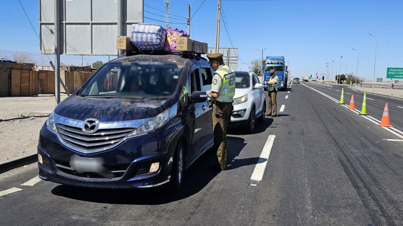Carabineros ha decomisado más de 300 litros de alcohol en el poblado de Tarapacá: suman ocho detenidos