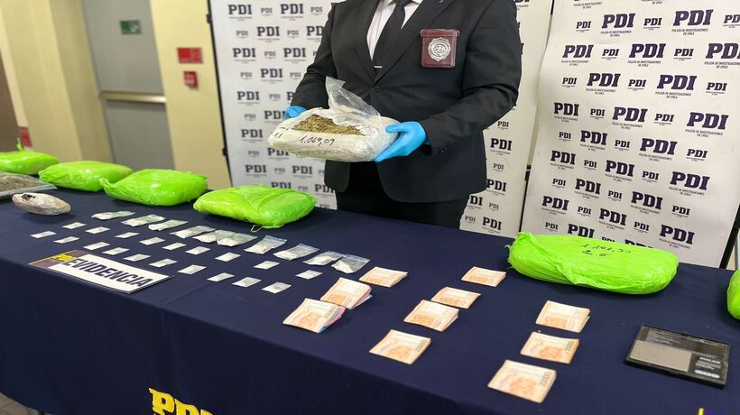 Allanamiento logró detener a hombre e incautar más de 12 mil dosis de droga en Temuco Allanamiento logró detener a hombre e incautar más de 12 mil dosis de droga en Temuco