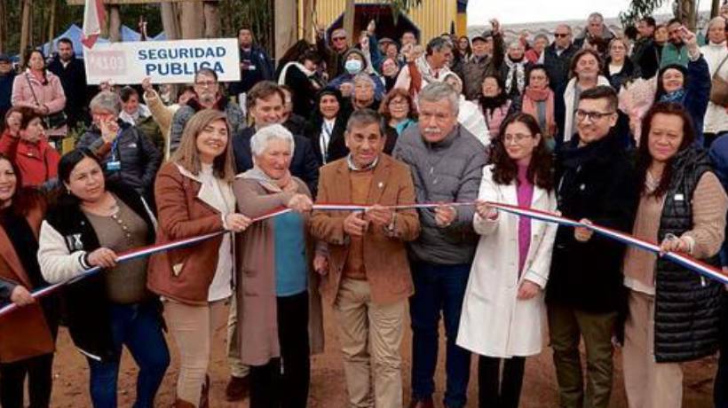 Inauguran pavimento con iluminación LED en Camino Antiguo Algarrobo Inauguran pavimento con iluminación LED en Camino Antiguo Algarrobo