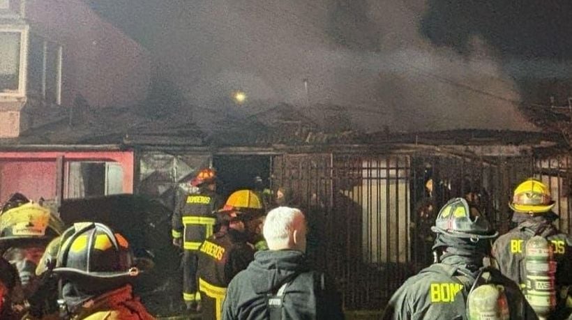 Tragedia en Talca: incendio de una vivienda dejó a una mamá y sus tres hijos fallecidos Tragedia en Talca: incendio de una vivienda dejó a una mamá y sus tres hijos fallecidos