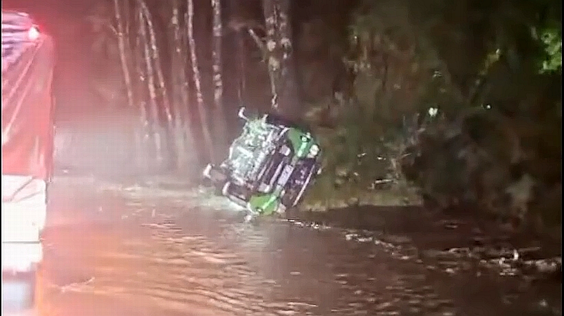 Patrulla volcó cuando se dirigía a un corte de ruta ocasionado por el temporal en Puerto Varas
