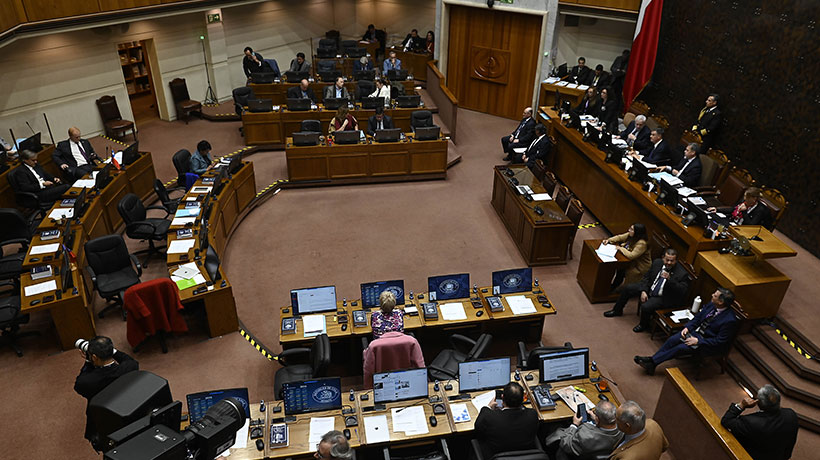 Funcionaria del Senado denuncia estafa ante la PDI tras clonación de su WhatsApp
