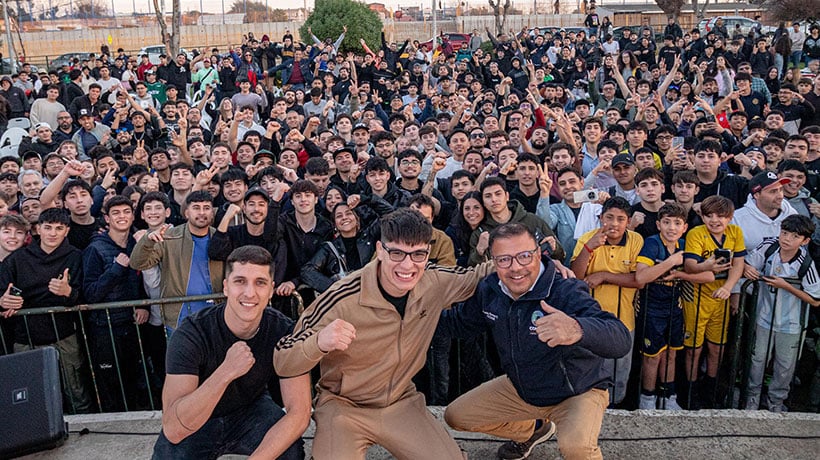 Cerca de mil personas acudieron al conversatorio de Ignacio “La Jaula” Bahamondes en Concón