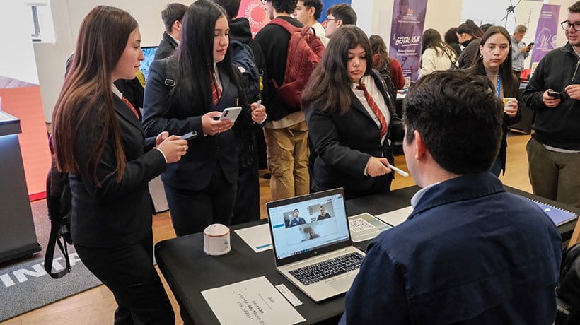 Con éxito se realizó una nueva versión de la 'Feria Laboral de Energía Más Mujeres' en Valparaíso