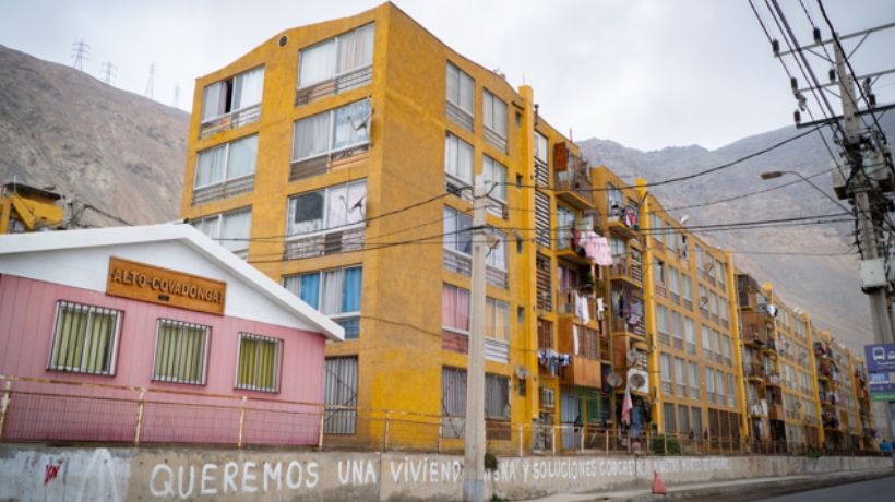 Serviu y vecinos acuerdan pasos para demolición y traslado de familias en Alto Covadonga