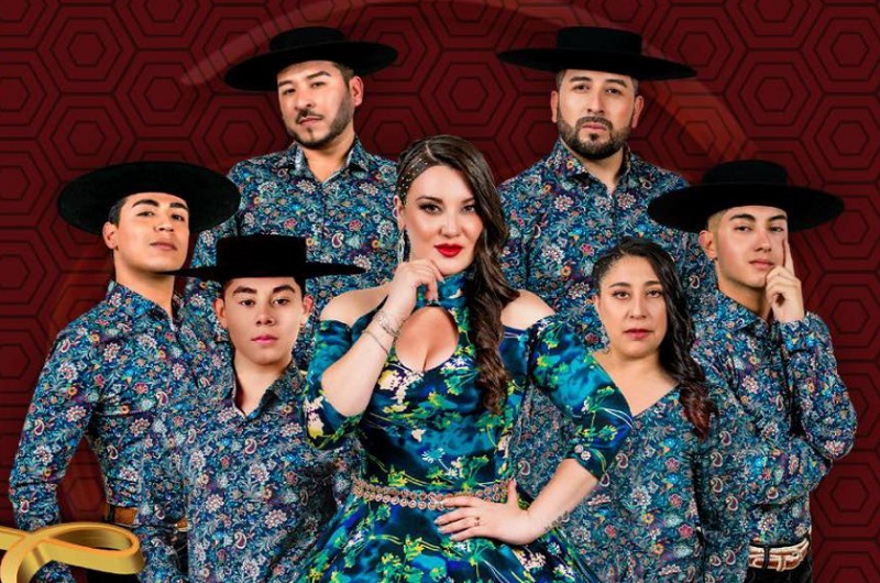 Grupo “Entremares” presenta cueca romántica fusionada con baladas y música popular hoy en el Dreams
