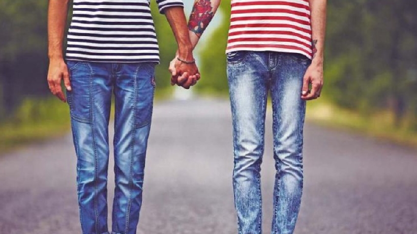 Pololeo: 1 de cada 4 adolescentes acepta informar a su pareja todo lo que hace durante el día Pololeo: 1 de cada 4 adolescentes acepta informar a su pareja todo lo que hace durante el día