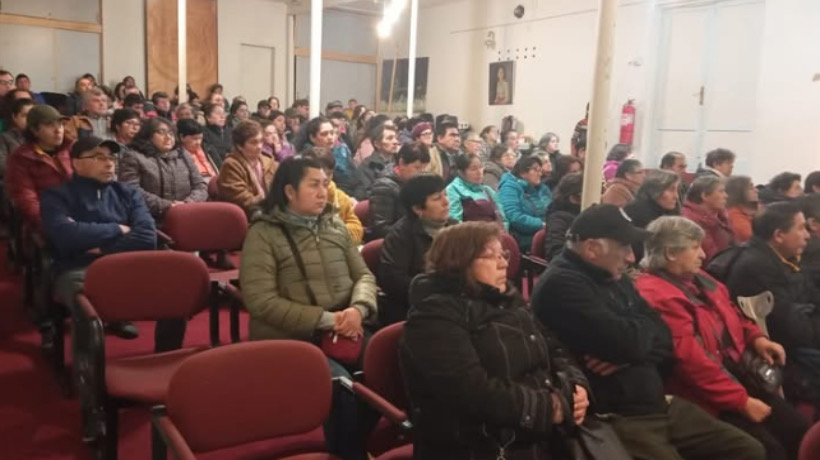 Usuarios del Prodesal de Chonchi participaron en conversatorio sobre subsidios de vivienda
