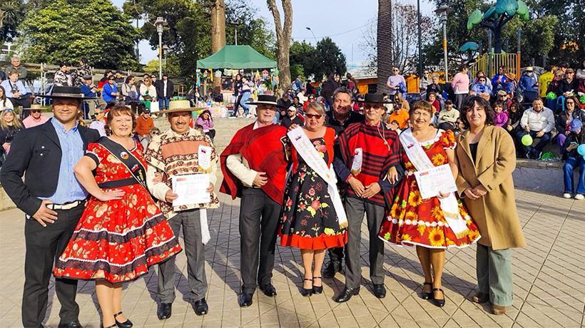 San Antonio brilló en el Campeonato Provincial de Cueca Personas Mayores 2025