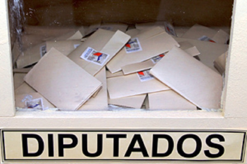 Oficialismo apuesta en Los Ríos por conocidos rostros para las Parlamentarias