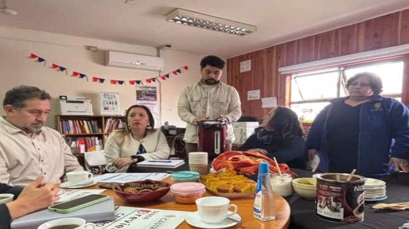 Directora regional del Senda visitó Castro para fortalecer acciones de prevención en la comuna