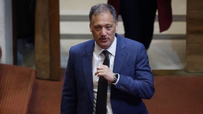 Diputado Castro cita a sesión especial por proyecto de voto obligatorio