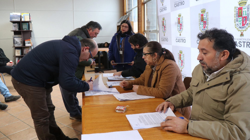 Castro firma convenio del Fondo del Deporte Municipal: monto alcanza los $30 millones Castro firma convenio del Fondo del Deporte Municipal: monto alcanza los $30 millones