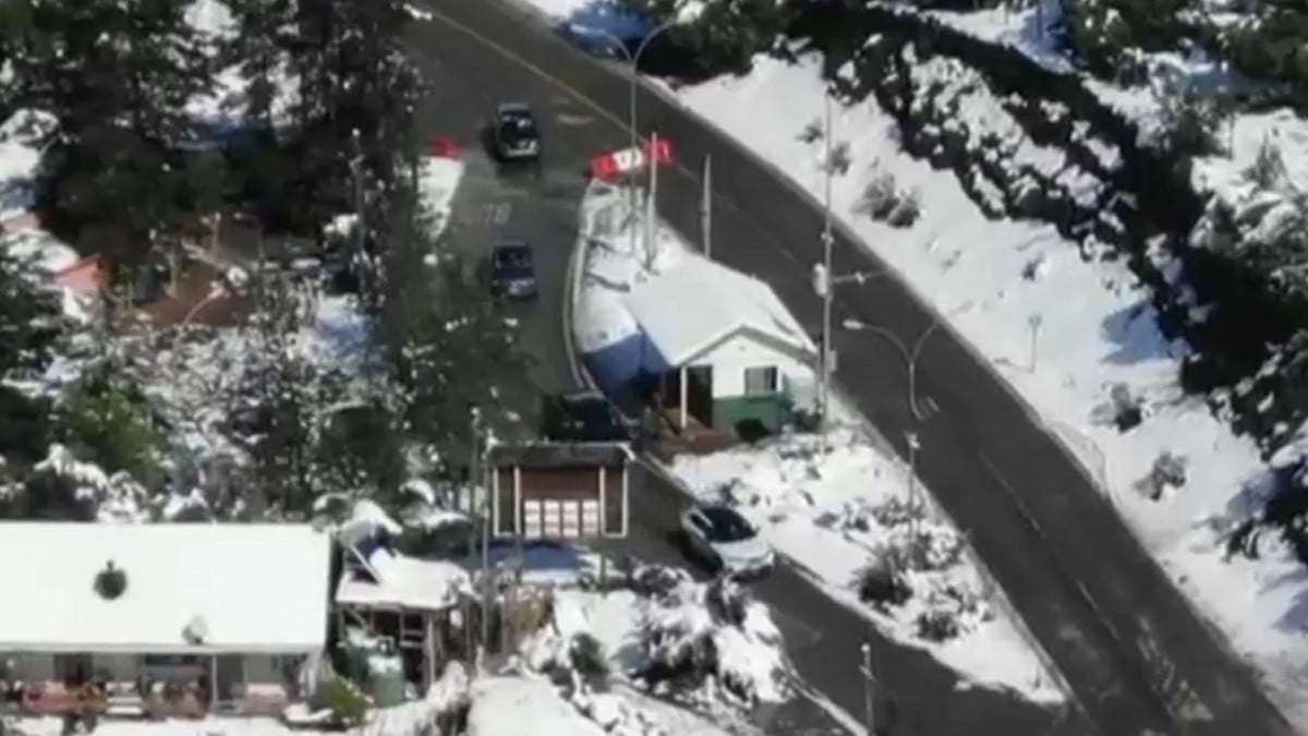 Lo Barnechea: Peligrosa avalancha de nieve afectó al centro de esquí La Parva Lo Barnechea: Peligrosa avalancha de nieve afectó al centro de esquí La Parva