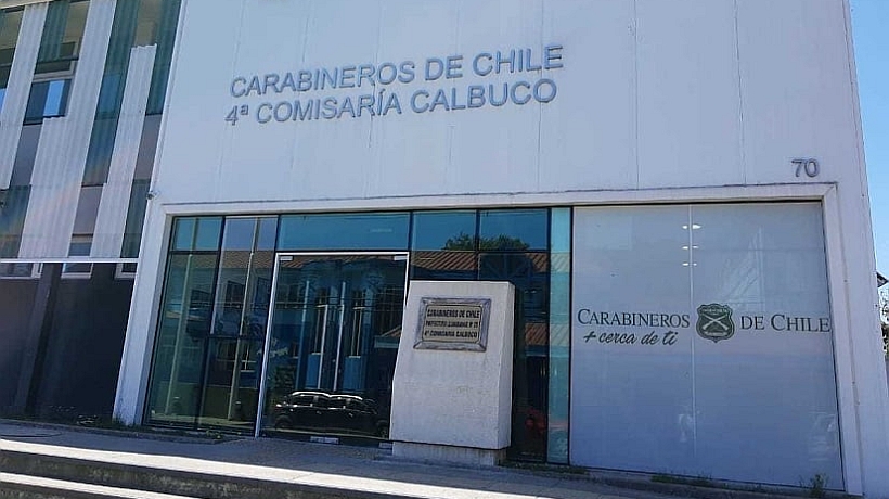 Carabineros de Calbuco fueron acusados de fracturar a contratista durante procedimiento policial Carabineros de Calbuco fueron acusados de fracturar a contratista durante procedimiento policial