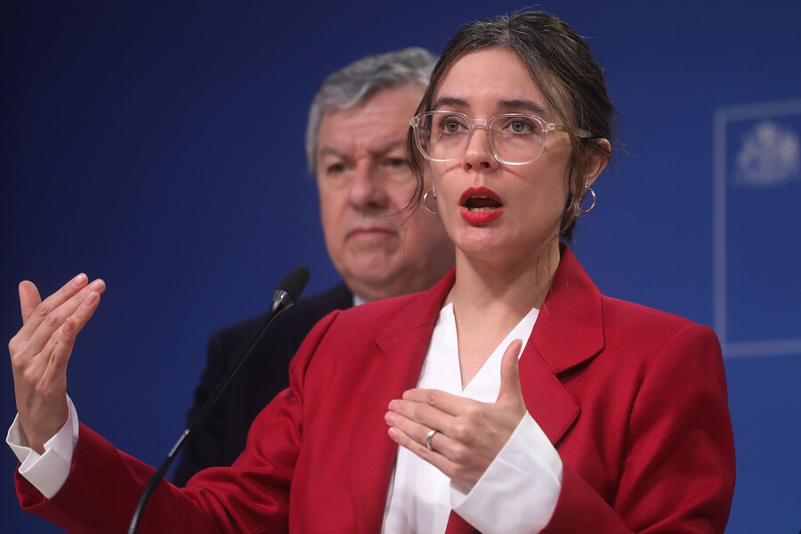 Vallejo y propuestas de Kast en pensiones: hacen “desaparecer los beneficios por años cotizados y los beneficios para las mujeres”
