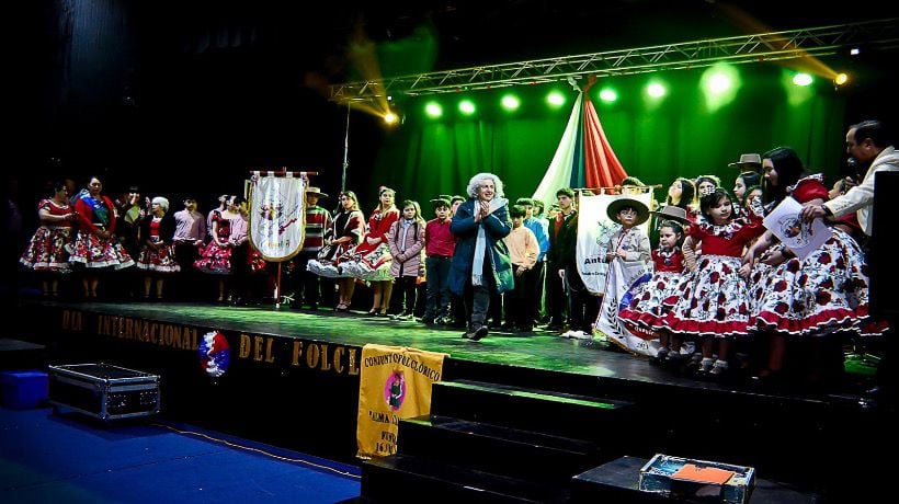 Maullín celebró el Día Internacional del Folklore