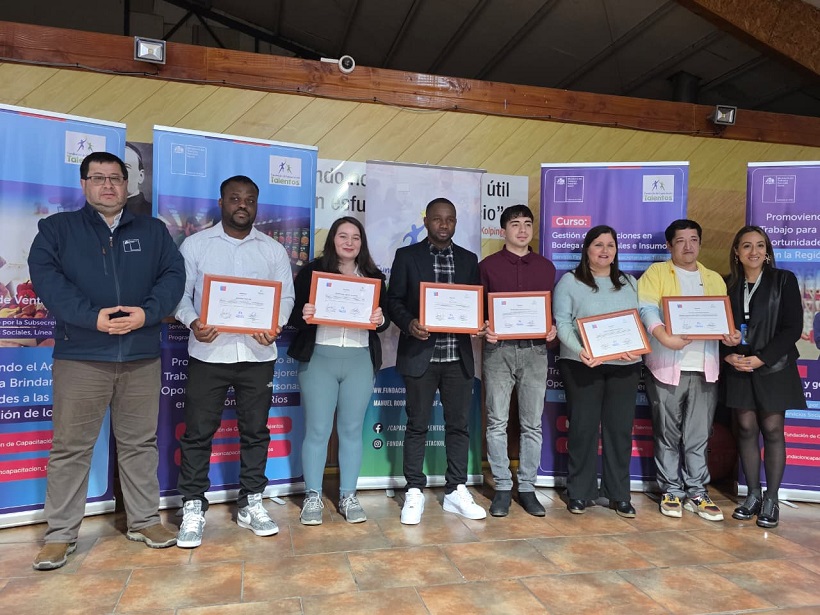 En Valdivia. 54 personas de la región fueron capacitadas en oficios a través del programa Servicios Sociales En Valdivia. 54 personas de la región fueron capacitadas en oficios a través del programa Servicios Sociales