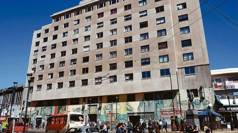 Denuncian narco edificio en pleno centro de Valparaíso: vecinos presentaron recurso de protección Denuncian narco edificio en pleno centro de Valparaíso: vecinos presentaron recurso de protección