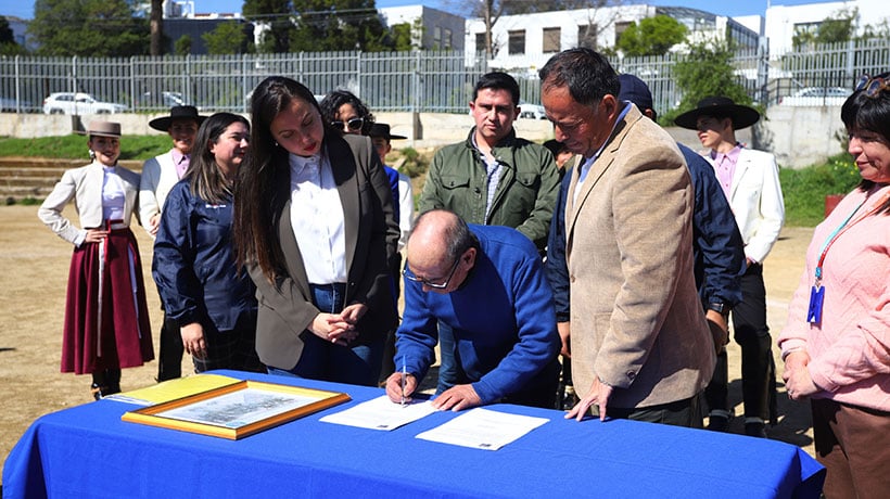 Fonderos recibieron terreno, pero aún no saben si abren el 16 de septiembre en Valparaíso Fonderos recibieron terreno, pero aún no saben si abren el 16 de septiembre en Valparaíso