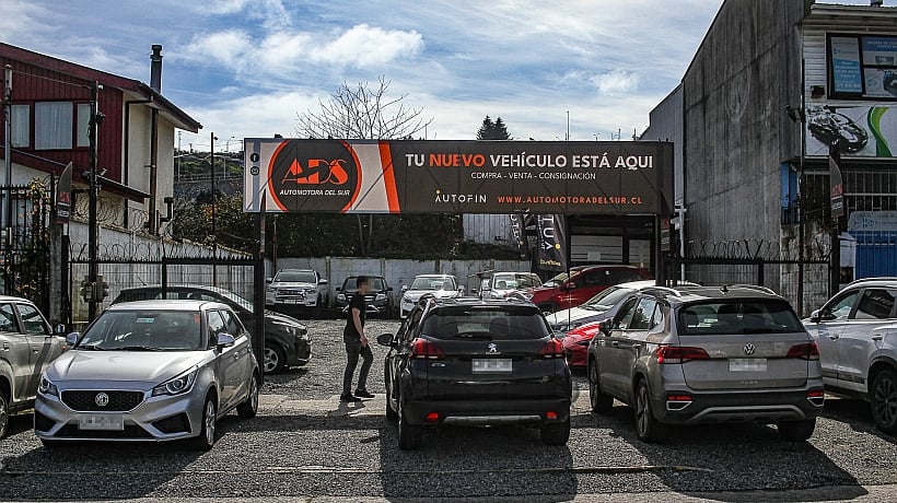 Cuatro personas fueron detenidas en Puerto Montt por estafas con créditos para autos Cuatro personas fueron detenidas en Puerto Montt por estafas con créditos para autos