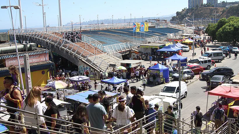 Denuncian comercio ilegal y prestamistas en las inmediaciones de la Caleta Portales Denuncian comercio ilegal y prestamistas en las inmediaciones de la Caleta Portales
