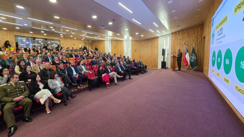 Carabineros de Tarapacá decomisó más de dos toneladas de drogas y 70 armas de fuego durante el 2024 Carabineros de Tarapacá decomisó más de dos toneladas de drogas y 70 armas de fuego durante el 2024
