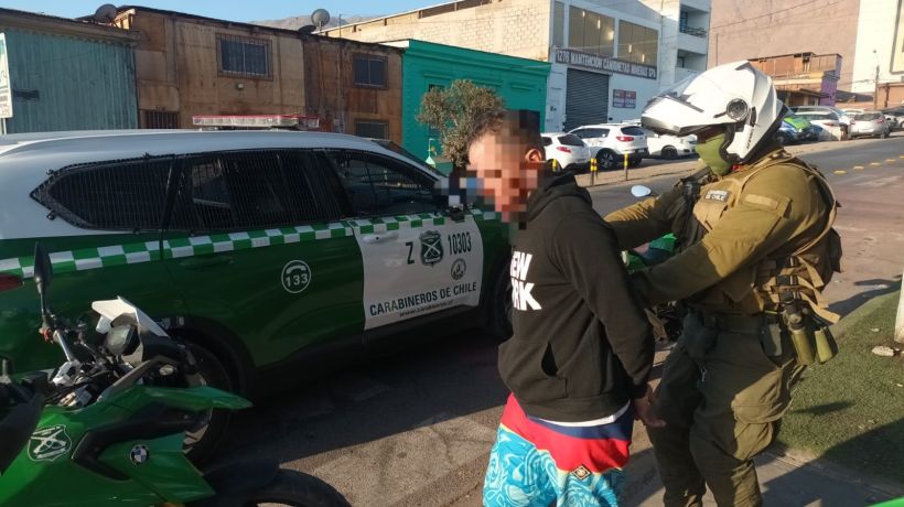 Ronda de Carabineros en sector norte de Iquique finalizó con cinco detenidos Ronda de Carabineros en sector norte de Iquique finalizó con cinco detenidos