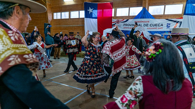 En Cochamó se realizó la fase provincial del Campeonato Nacional de Cueca del Adulto Mayor En Cochamó se realizó la fase provincial del Campeonato Nacional de Cueca del Adulto Mayor