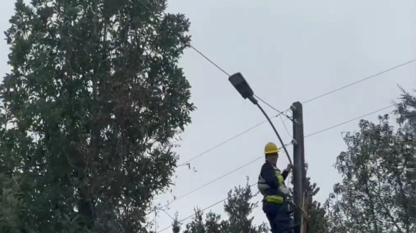 Hualaihué renueva su iluminación rural para mayor seguridad y calidad de vida Hualaihué renueva su iluminación rural para mayor seguridad y calidad de vida