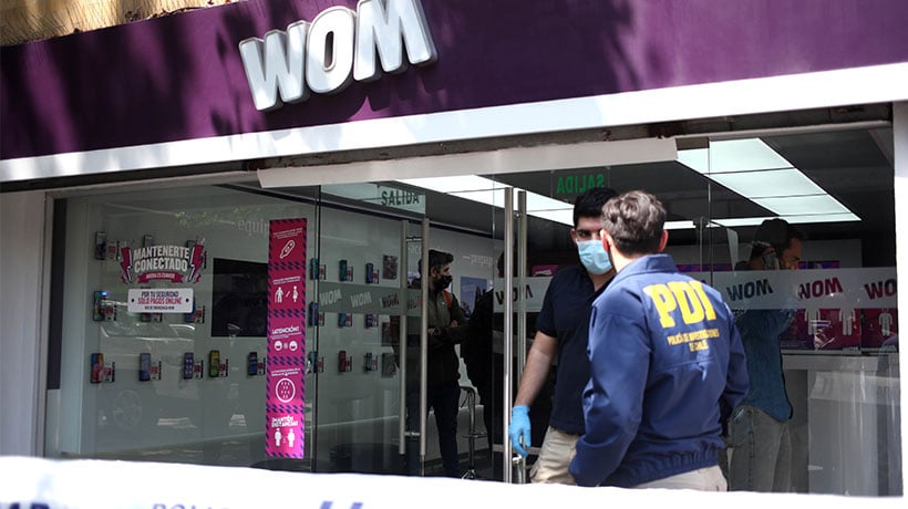 Grupo armado intimida a trabajadores de sucursal WOM en Viña: robaron diversos celulares Grupo armado intimida a trabajadores de sucursal WOM en Viña: robaron diversos celulares