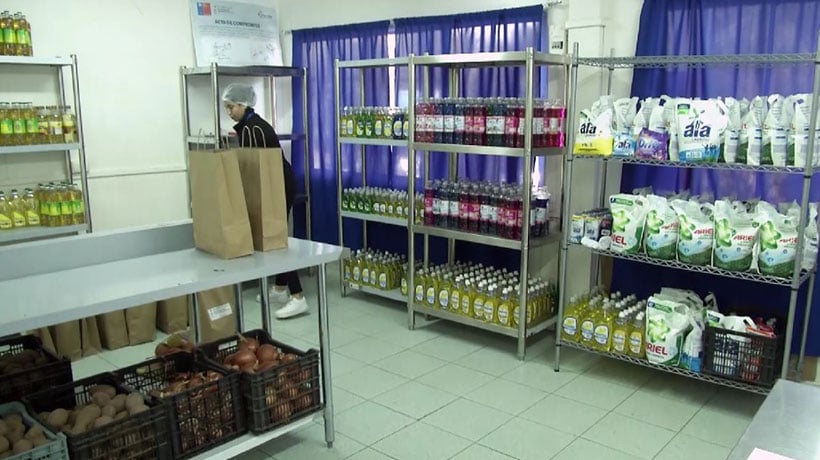 Viña inaugura su “EcoMercado Solidario”: entregará gratis alimento a familias vulnerables Viña inaugura su “EcoMercado Solidario”: entregará gratis alimento a familias vulnerables