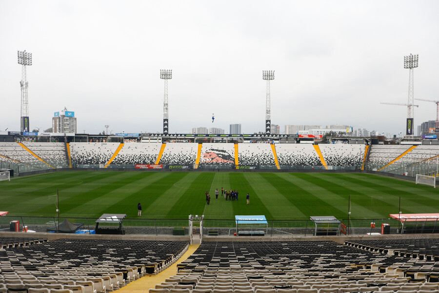 Hincha de Colo Colo falleció en el Estadio Monumental: cayó desde un techo Hincha de Colo Colo falleció en el Estadio Monumental: cayó desde un techo