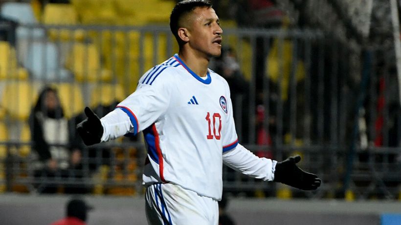 Alexis Sánchez llegó a España para fichar por el Sevilla Alexis Sánchez llegó a España para fichar por el Sevilla