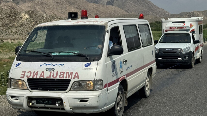 Elevan a 800 los muertos y 2.500 los heridos por el terremoto en el este de Afganistán Elevan a 800 los muertos y 2.500 los heridos por el terremoto en el este de Afganistán