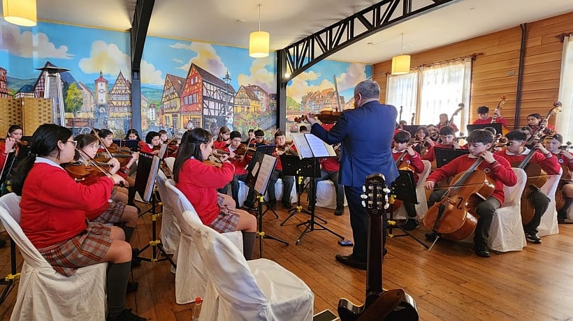 Orquesta del Instituto Alemán de Puerto Montt se prepara para gira en Europa Orquesta del Instituto Alemán de Puerto Montt se prepara para gira en Europa
