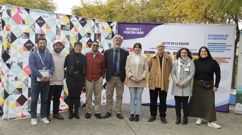 “Un faro en altamar”: la exposición que busca que jóvenes conozcan sus derechos llegó a Valparaíso “Un faro en altamar”: la exposición que busca que jóvenes conozcan sus derechos llegó a Valparaíso
