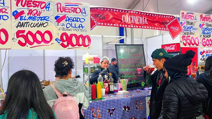 Municipio de Valdivia prepara la "XXII Fiesta de las Tradiciones y Fonda familiar" con más de 20 actividades en Parque Saval Municipio de Valdivia prepara la "XXII Fiesta de las Tradiciones y Fonda familiar" con más de 20 actividades en Parque Saval