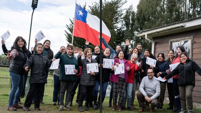 Vecinas de Llanquihue reciben certificación en taller de floricultura para impulsar emprendimientos rurales Vecinas de Llanquihue reciben certificación en taller de floricultura para impulsar emprendimientos rurales