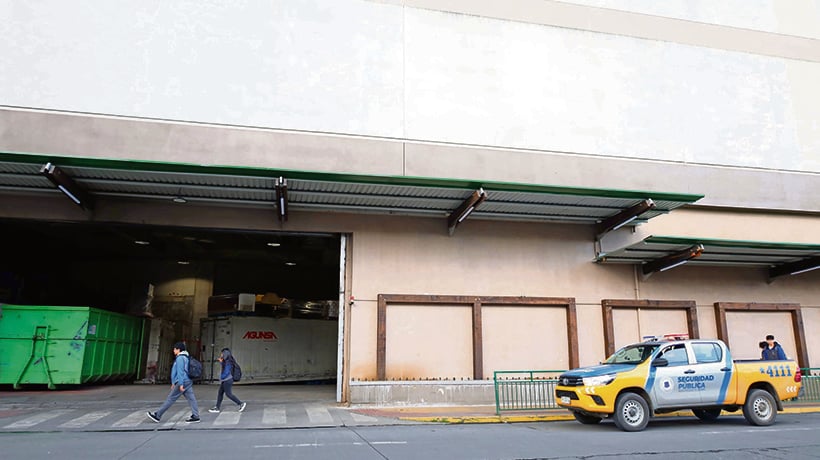 Osorno: Hieren a guardia en bodega de mall tras detención de una mechera Osorno: Hieren a guardia en bodega de mall tras detención de una mechera