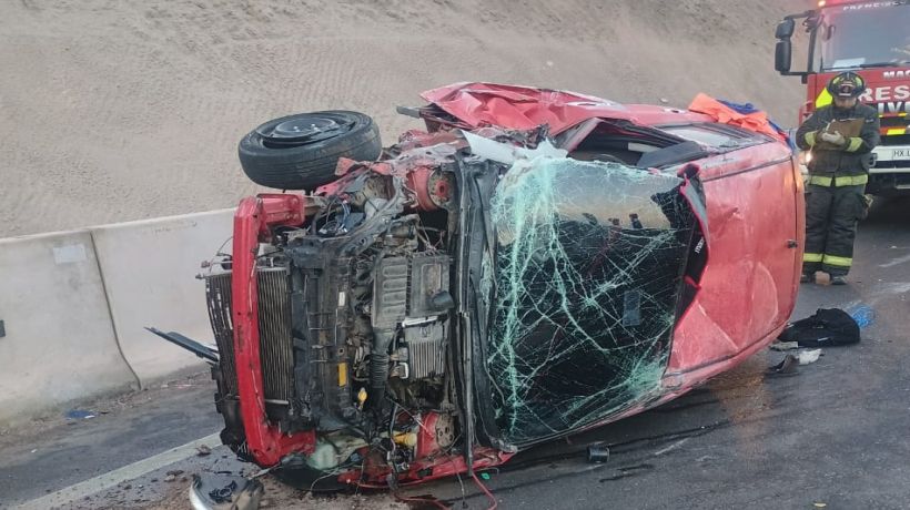Dos accidentes y un choque de vehículos causaron congestión en la ruta A-504 que une a Iquique con Alto Hospicio Dos accidentes y un choque de vehículos causaron congestión en la ruta A-504 que une a Iquique con Alto Hospicio